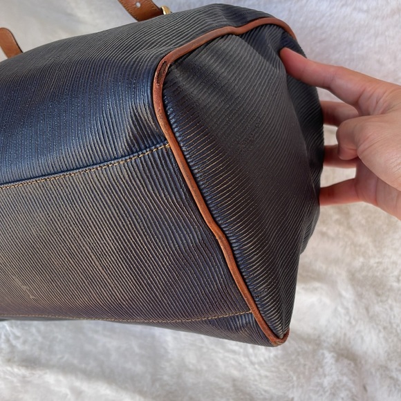 GUC, auth SALVATORE  FERRAGAMO NAVY BLUE VINTAGE BAG, made in Italy - Picture 14 of 16